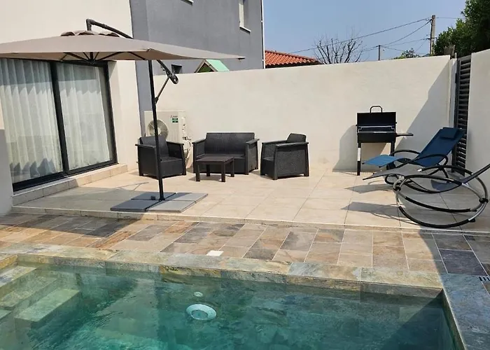 Maison Moderne Avec Piscine Privee Endroit Tres Calme ヴィラ *
